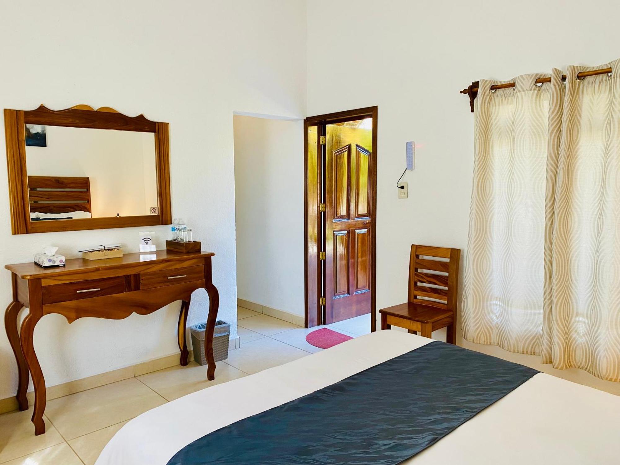 Club Vergel Resort 贝纳尔 外观 照片
